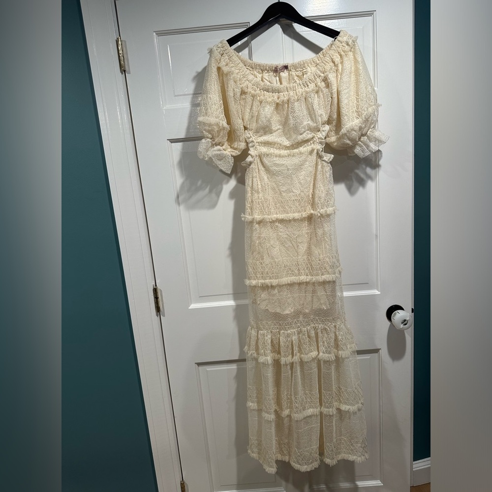 BNWT- Skylar Rose open back maxi dress- ivory size M